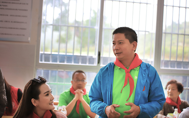 “六一微心愿，愛(ài)心暖童心”湘江電纜攜手村長(zhǎng)李銳愛(ài)心傳遞 點(diǎn)亮未來(lái)